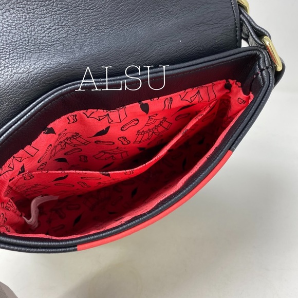 Disney Loungefly Mouse Timothy Dumbo 🔥SALE!🔥 Crossbody Bag Black Faux Leather - Picture 5 of 8